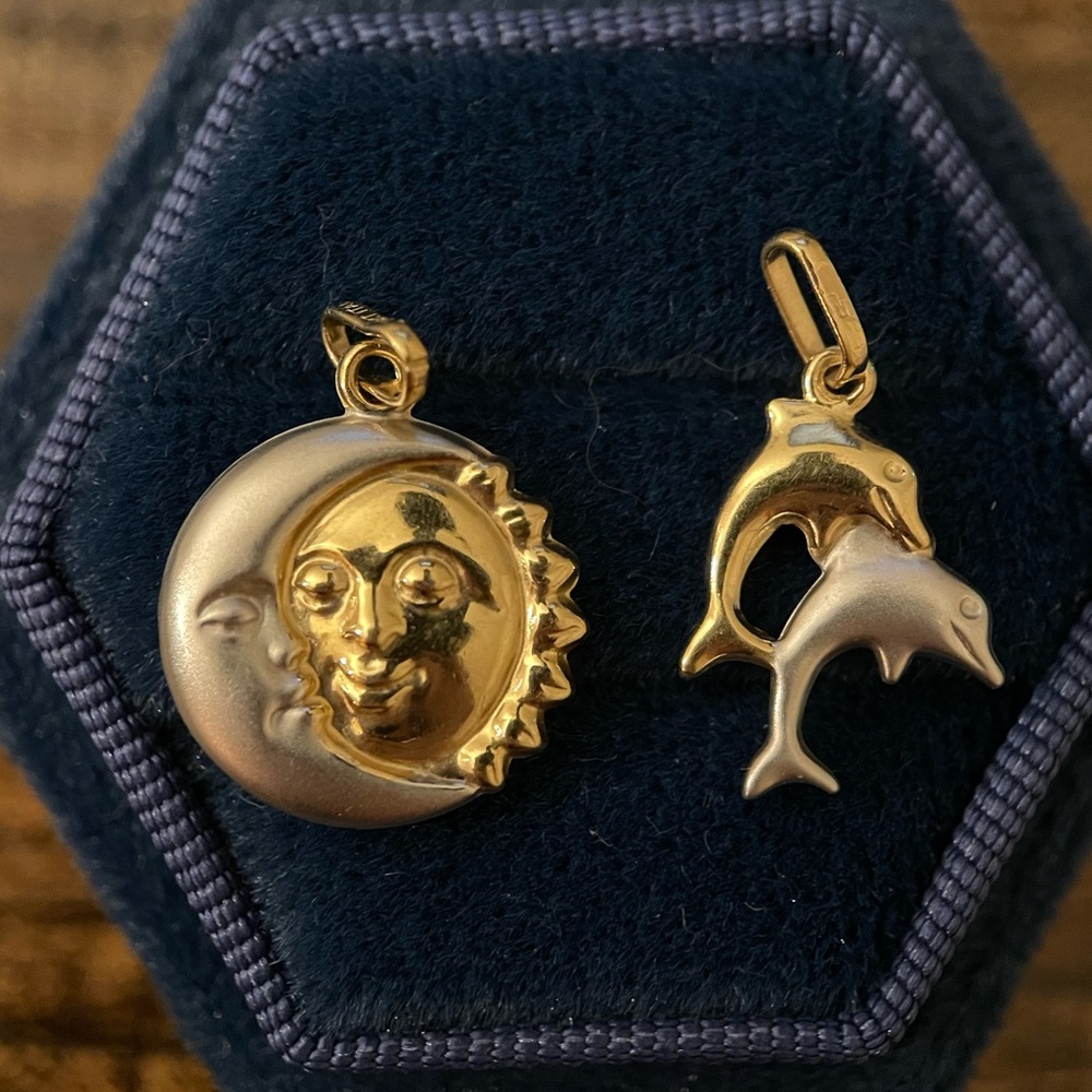 14k solid gold two tone reversible puffy dolphins pendants 3d brushed polished - Picture 7 of 10